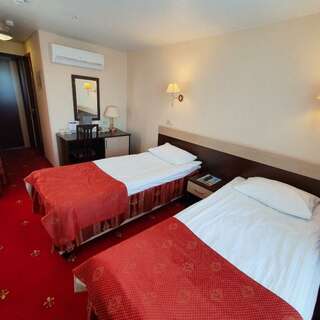 Гостиница Амакс Сафар-отель Казань Стандарт Твин (2 раздельные кровати)-1