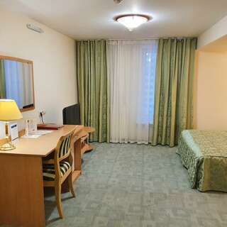 Гостиница Амакс Сафар-отель Казань Стандарт Дабл (1 двуспальная кровать)-2