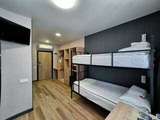 Гостиница Амакс Сафар-отель Казань Стандарт "АМАКС" улучшенный 4-х местный-4