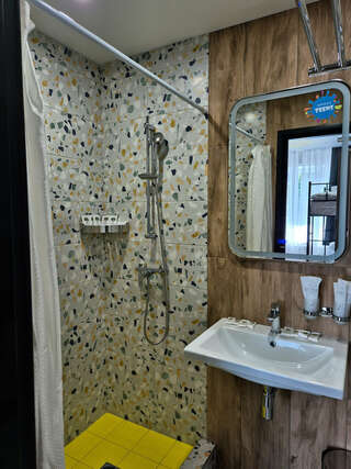 Гостиница Амакс Сафар-отель Казань Стандарт "АМАКС" улучшенный 8-ми местный-8