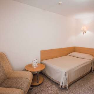 Гостиница Амакс Сафар-отель Казань Эконом одноместный (1,5 кровать)-2