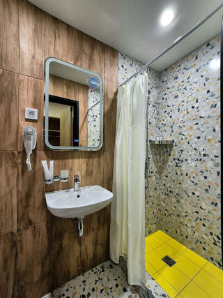 Гостиница Амакс Сафар-отель Казань Стандарт "АМАКС" 2-х местный БЕЗ ОКНА-5