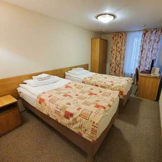 Гостиница Амакс Сафар-отель Казань Эконом двухместный (2 кровати)-3