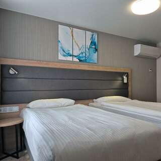 Гостиница Амакс Сафар-отель Казань Бизнес Твин (2 кровати)-3